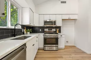 6209 Reicher Dr, Austin, TX 78723 - Photo 30