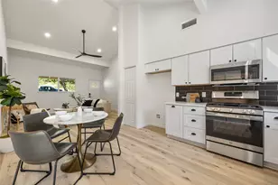 6209 Reicher Dr, Austin, TX 78723 - Photo 8