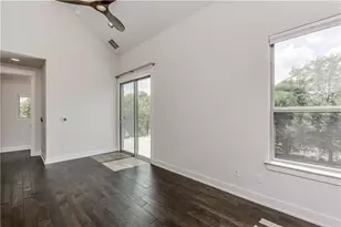 8411 Bowling Green Dr, Austin, TX 78757 - Photo 16