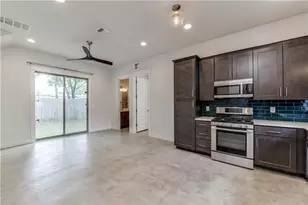 8411 Bowling Green Dr, Austin, TX 78757 - Photo 12