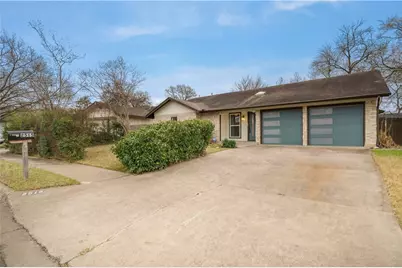 2515 Berkett Drive, Austin, TX 78745 - Photo 2