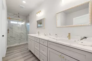 330 Cactus St, Giddings, TX 78942 - Photo 16