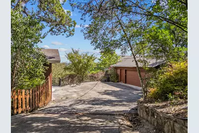 1302 Circle Ridge Drive, West Lake Hills, TX 78746 - Photo 14