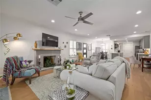 28 Tournament Way, The Hills, TX 78738 - Photo 12