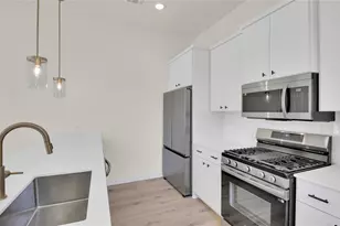 6802 Montana St, Austin, TX 78741 - Photo 8