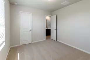 303 Ravens Crst Dr, Hutto, TX 78634 - Photo 10