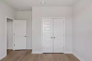 8512 Dongan Dr, Austin, TX 78744 - Photo 24