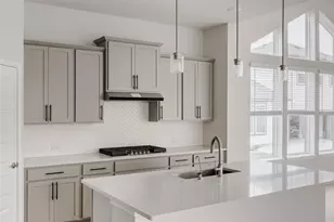 8512 Dongan Dr, Austin, TX 78744 - Photo 6