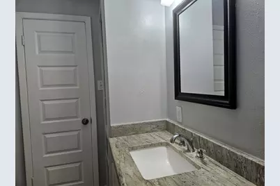 2305 Cottonwood Drive #B, Georgetown, TX 78628 - Photo 12