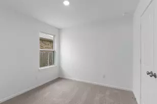 13804 Ryan Range Ln, Elgin, TX 78621 - Photo 6