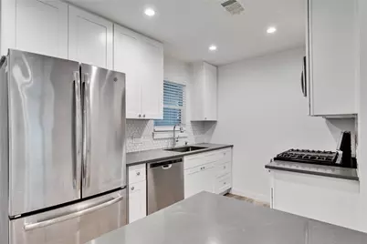 2909 Burning Oak Drive, Austin, TX 78704 - Photo 8