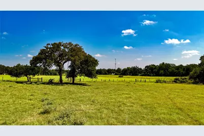 1331 E Cameron Avenue, Rockdale, TX 76567 - Photo 2