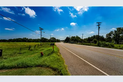 1331 E Cameron Avenue, Rockdale, TX 76567 - Photo 24