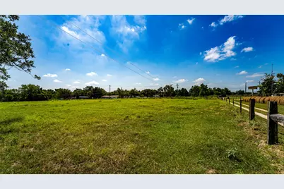 1331 E Cameron Avenue, Rockdale, TX 76567 - Photo 30