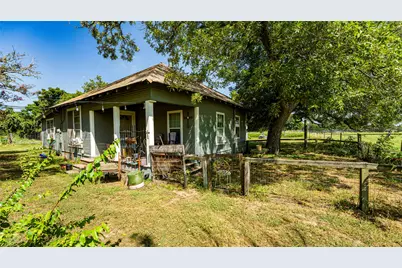 1331 E Cameron Avenue, Rockdale, TX 76567 - Photo 12