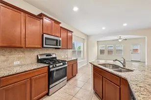 328 Shale Cir, Buda, TX 78610 - Photo 10