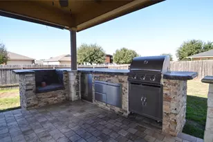 107 Adamae Ln, Hutto, TX 78634 - Photo 18