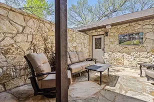 2002 Kinney Ave, Austin, TX 78704 - Photo 28