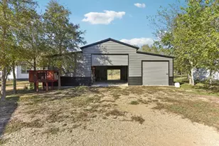 1777 Fox Ln, Lockhart, TX 78644 - Photo 14