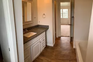 516 San Saba St, Lockhart, TX 78644 - Photo 14