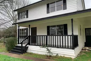 516 San Saba St, Lockhart, TX 78644 - Photo 2