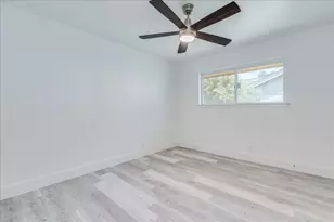 11146 Pinehurst Dr, Austin, TX 78747 - Photo 20