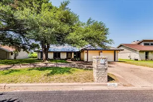 11146 Pinehurst Dr, Austin, TX 78747 - Photo 36