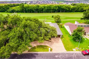 11146 Pinehurst Dr, Austin, TX 78747 - Photo 2