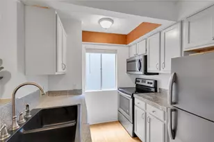 3018 S 1st St, Austin, TX 78704 - Photo 8