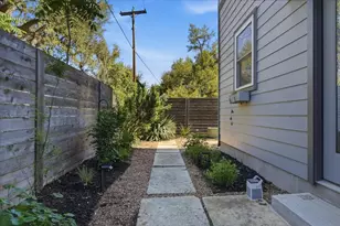 706 Short Kemp St, Austin, TX 78741 - Photo 30