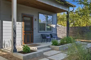 706 Short Kemp St, Austin, TX 78741 - Photo 2