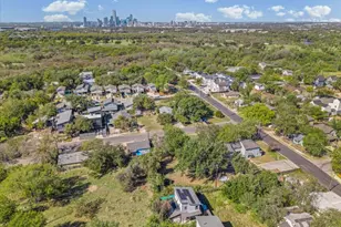 706 Short Kemp St, Austin, TX 78741 - Photo 34