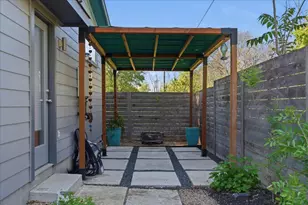 706 Short Kemp St, Austin, TX 78741 - Photo 28
