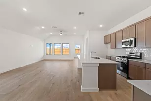 104 Malibu, Hutto, TX 78634 - Photo 2