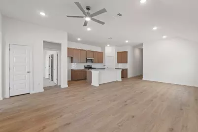 104 Malibu, Hutto, TX 78634 - Photo 4