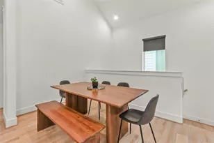 1141 W 17th St, Houston, TX 77008 - Photo 8