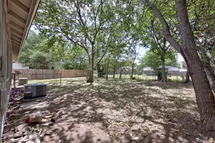 8711 Pineridge Dr, Austin, TX 78729 - Photo 24