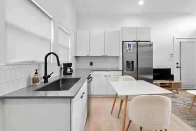 400 E 30th Street #200, Austin, TX 78705 - Photo 12