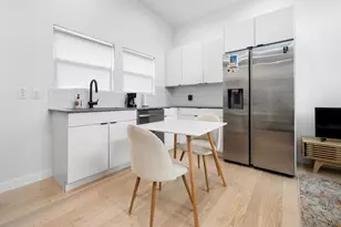 400 E 30th St, Austin, TX 78705 - Photo 8