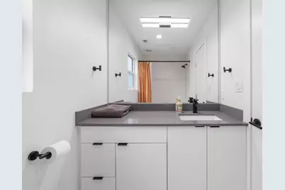 400 E 30th Street #200, Austin, TX 78705 - Photo 18