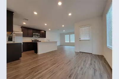 12109 Short Leaf Path, Del Valle, TX 78617 - Photo 6