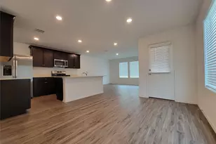 12109 Short Leaf Path, Del Valle, TX 78617 - Photo 6