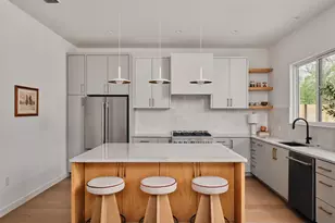 3019 Garwood St, Austin, TX 78702 - Photo 6