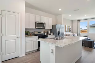 318 Nizao Ln, Bastrop, TX 78602 - Photo 10