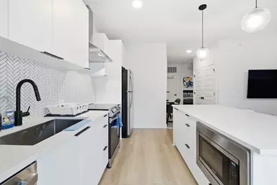 2500 Longview Street #201, Austin, TX 78705 - Photo 4