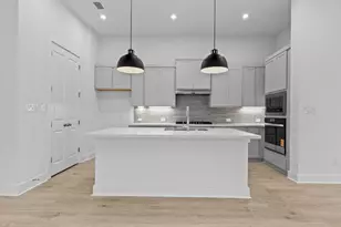 421 Hickory Spgs Trl, Georgetown, TX 78628 - Photo 6