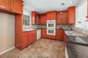 602 Meadowbrook Dr, Georgetown, TX 78628 - Photo 10