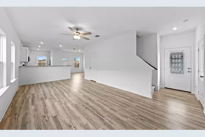 14709 Eagles Claw Way, Elgin, TX 78621 - Photo 4