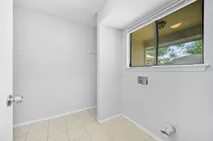 2008 Old W Pl, Round Rock, TX 78681 - Photo 12