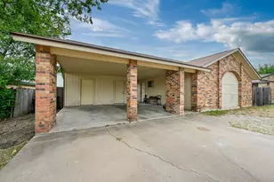 2008 Old W Pl, Round Rock, TX 78681 - Photo 2